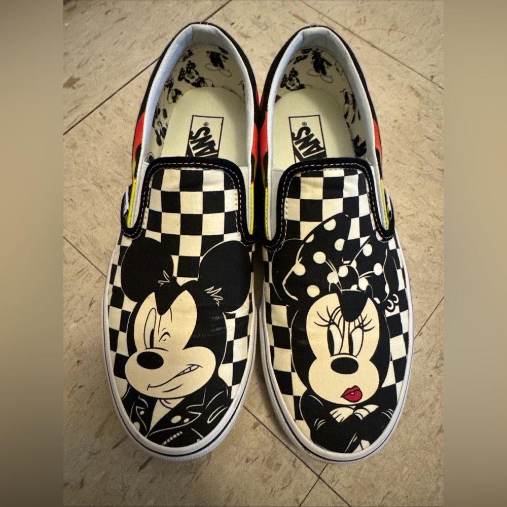 Vans Disney Mickey Minnie Classic Slip-on Black & White Men Size 7.0 Women 8.5
